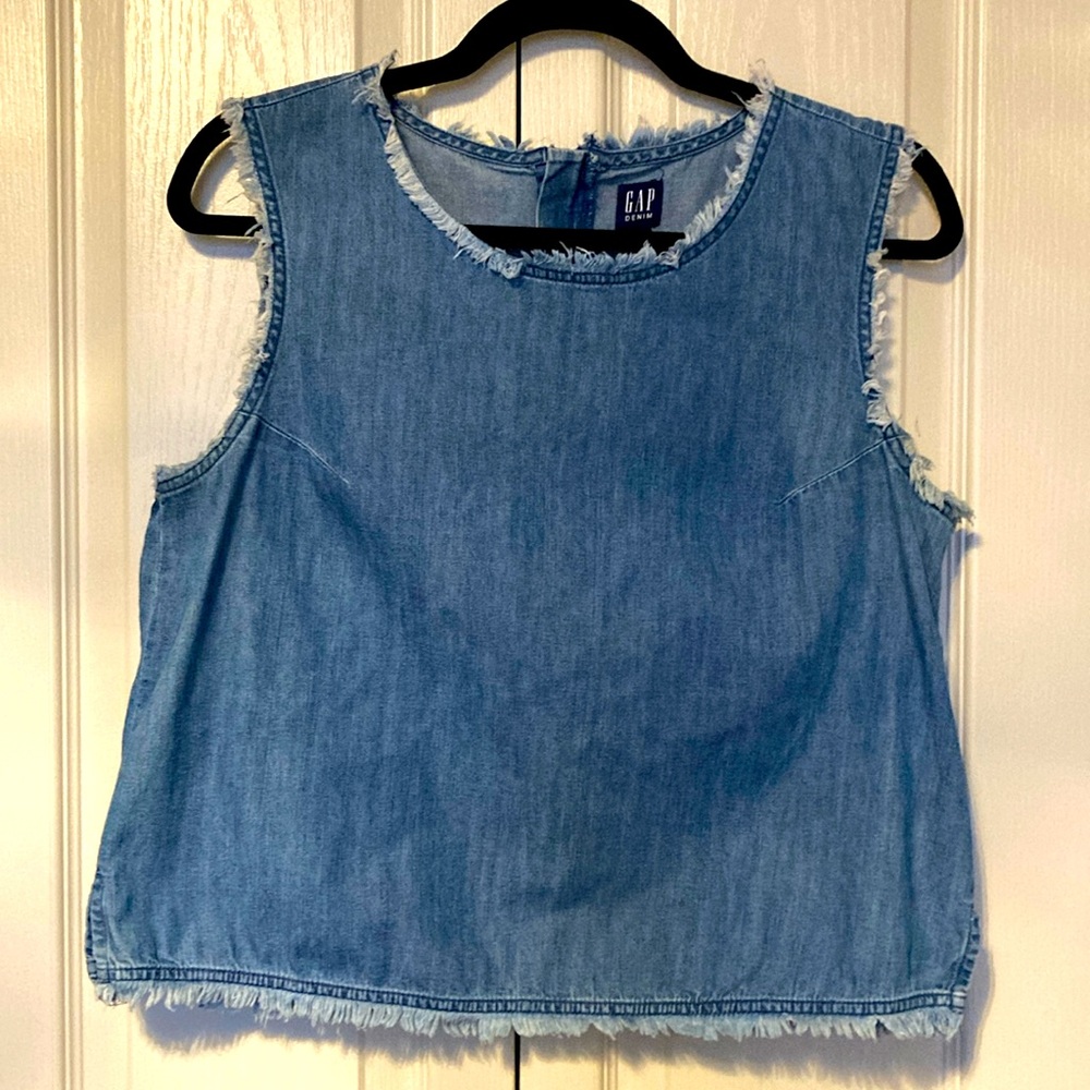 EUC Gap zipper back denim jean tank, sleeveless top. Size medium.